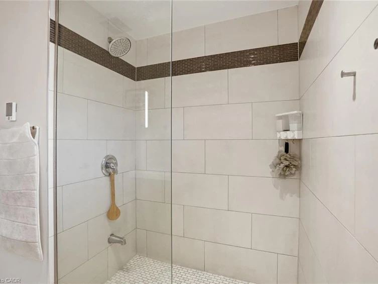 81 Thomson Drive, Hamilton, ON, L8B 0G5 - 43