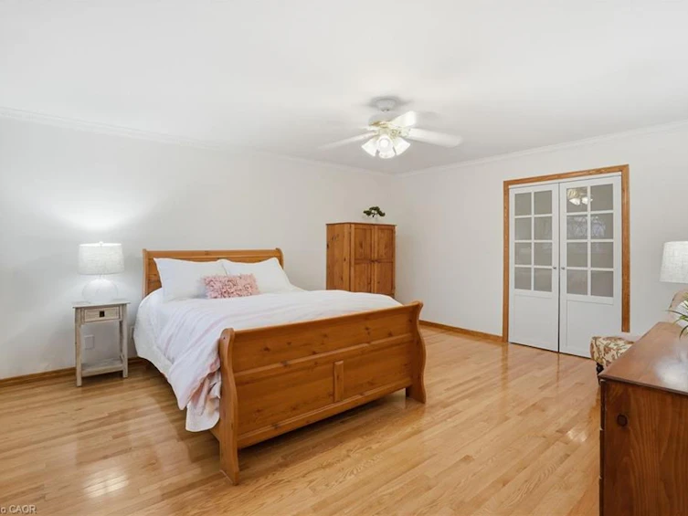 2127 Larabee Court, Burlington, ON, L7P 3S3 - 27