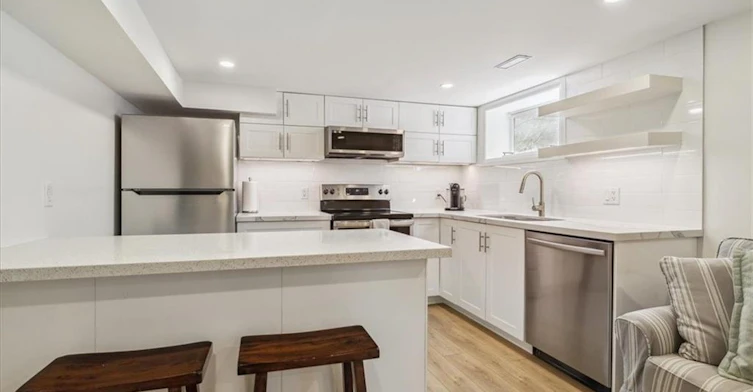 Lower-2113 New Street, Burlington, ON, L7R 1H7 - 5