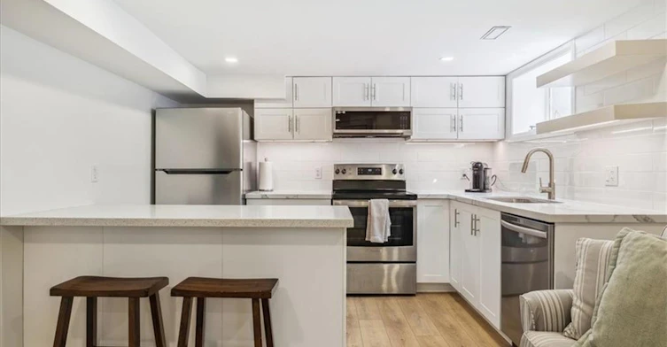 Lower-2113 New Street, Burlington, ON, L7R 1H7 - 4