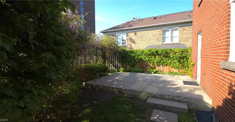 2047 James Street, Burlington, ON, L7R 1H4 - 27