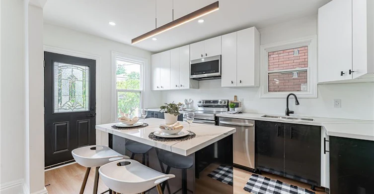 1-15 Barnesdale Avenue N, Hamilton, ON, L8L 6R4