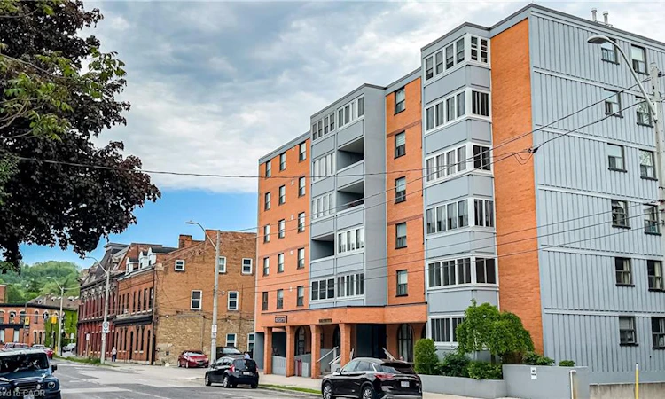 405-23 Main Street