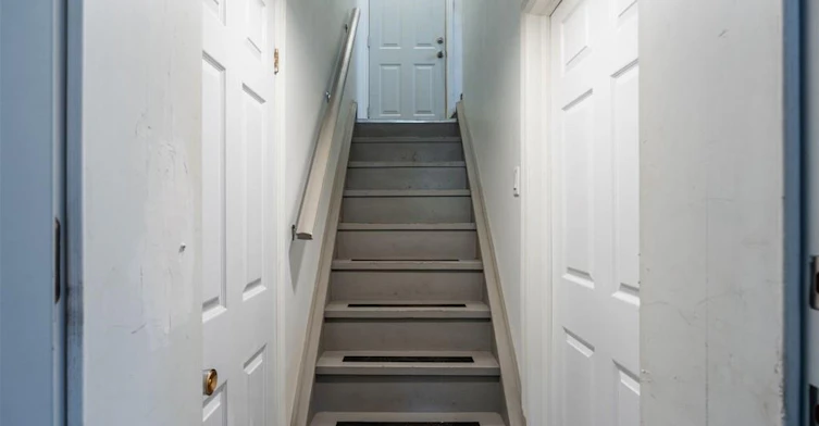 2-111 West 32nd Street, Hamilton, ON, L9C 5G8 - 2