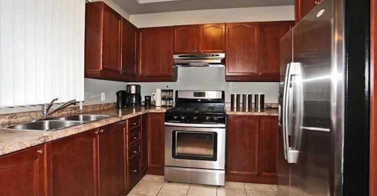 48-1085 Harrogate Drive, Hamilton, ON, L9K 1R2 - 2