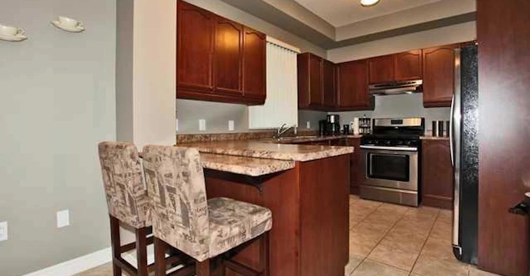48-1085 Harrogate Drive, Hamilton, ON, L9K 1R2 - 3