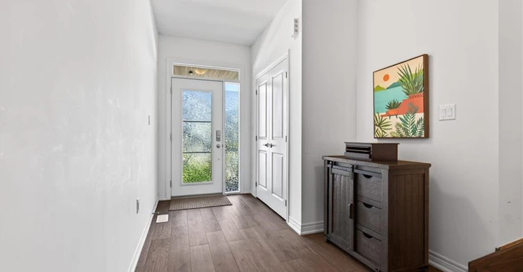 225 Longboat Run, Brantford, ON, N3T 0X1 - 2