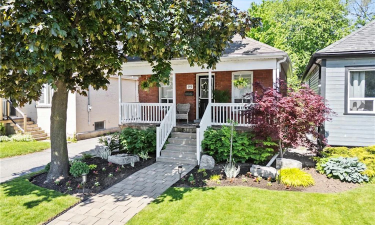 99 Edgemont Street N
