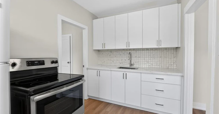 2-13 Main Street W, Grimsby, ON, L3M 1R3 - 8