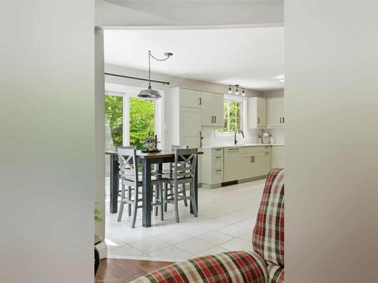 1300 Silvan Forest Drive, Burlington, ON, L7M 4L2 - 11