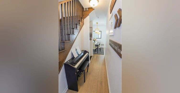 17 Whitton Drive, Brant, ON, L8S 4C6 - 7