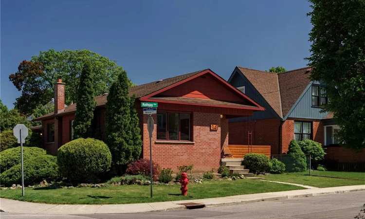 141 Rothsay Avenue
