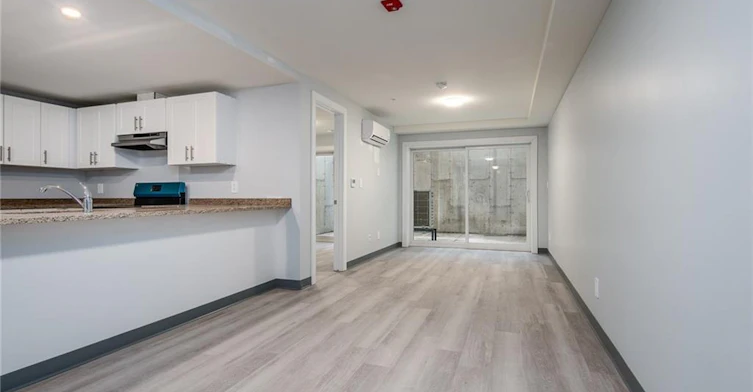 002-10 Queen Street, St. Thomas, ON, N5R 3H8 - 6