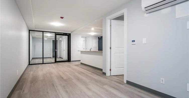 002-10 Queen Street, St. Thomas, ON, N5R 3H8 - 8