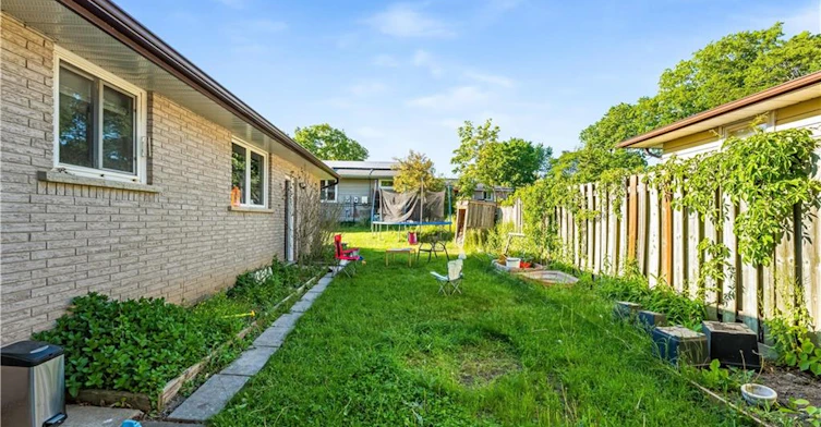 510 Edenbrook Place, Waterloo, ON, N2L 4N5 - 22