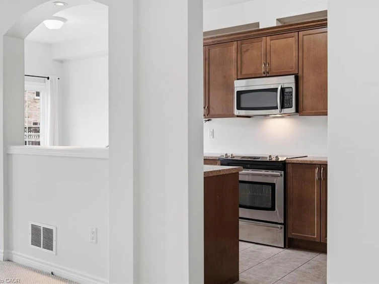 35-99 Panabaker Drive, Hamilton, ON, L9G 0A3 - 9