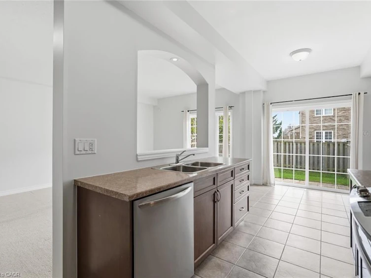 35-99 Panabaker Drive, Hamilton, ON, L9G 0A3 - 12