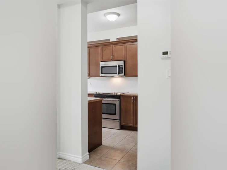 35-99 Panabaker Drive, Hamilton, ON, L9G 0A3 - 7