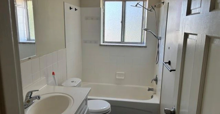 1-2205 King Street E, Hamilton, ON, L8K 1W9 - 8
