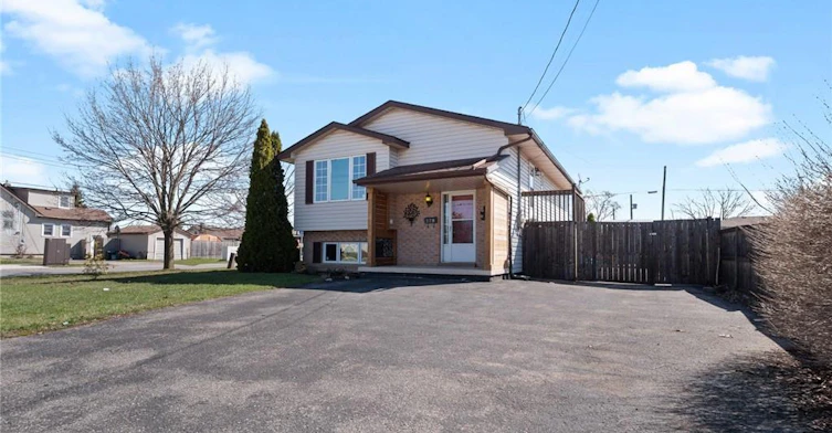 379 Southworth Street S, Welland, ON, L3B 2A1 - 2