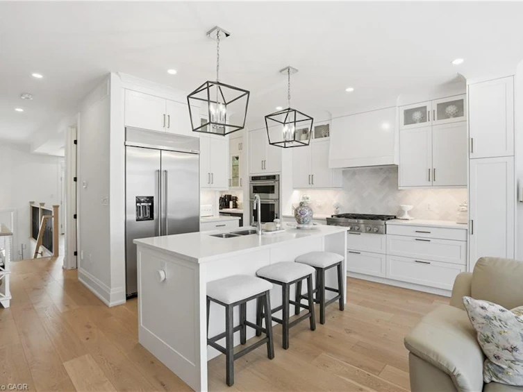 24 Willow Bank Common, St. Catharines, ON, L2S 4C8 - 11