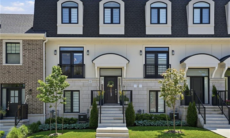 24 Willow Bank Common
