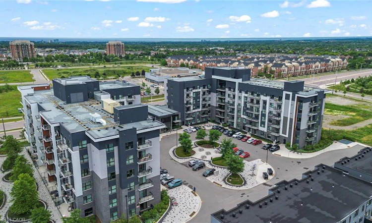 121-102 Grovewood Common