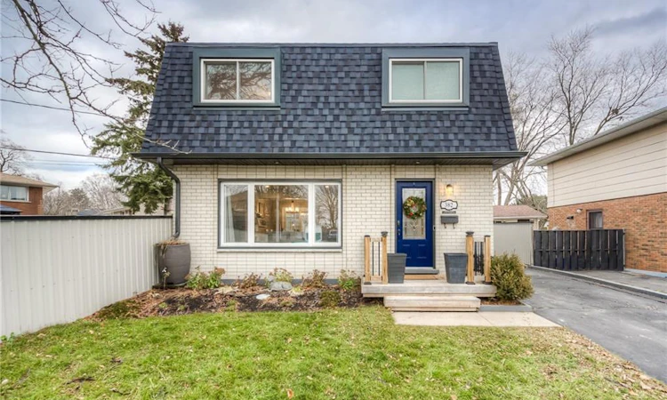 382 Cyrus Street