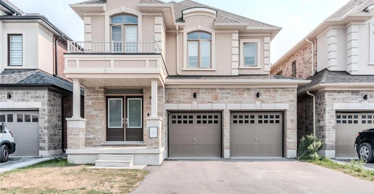 Main-1334 Apollo Street, Oshawa, ON, L1K 3E6