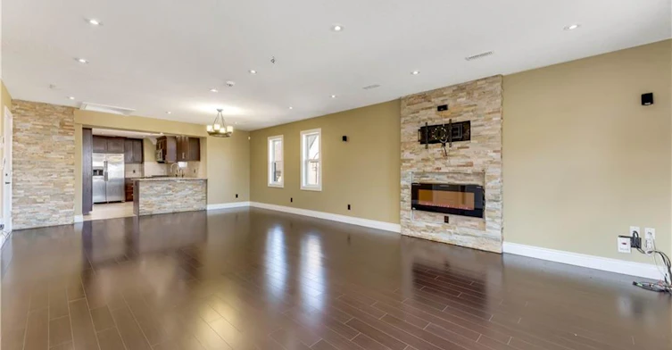 upper-561 Queen Street S, Kitchener, ON, N2G 1W9 - 3