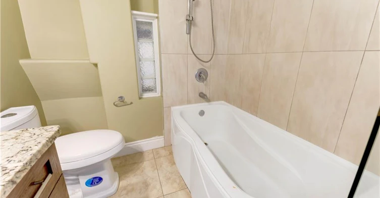 upper-561 Queen Street S, Kitchener, ON, N2G 1W9 - 13