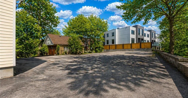upper-561 Queen Street S, Kitchener, ON, N2G 1W9 - 28