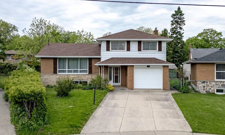 134 Greeningdon Drive