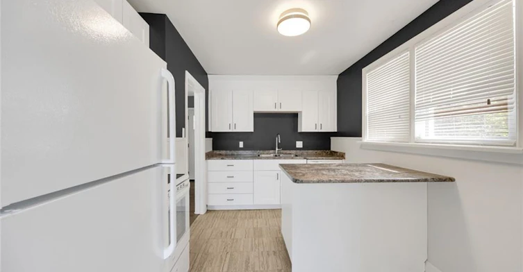 50 Columbia Street W, Waterloo, ON, N2L 3K5 - 13