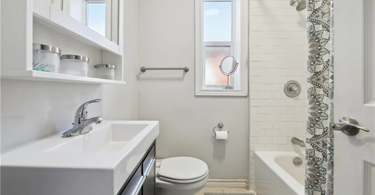 28 St Matthews Avenue, Hamilton, ON, L8L 5P3 - 26