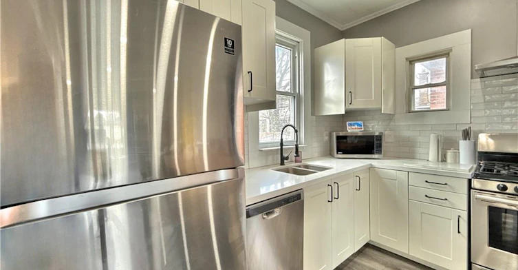 9 Fourth Avenue, St. Thomas, ON, N5R 4G8 - 8