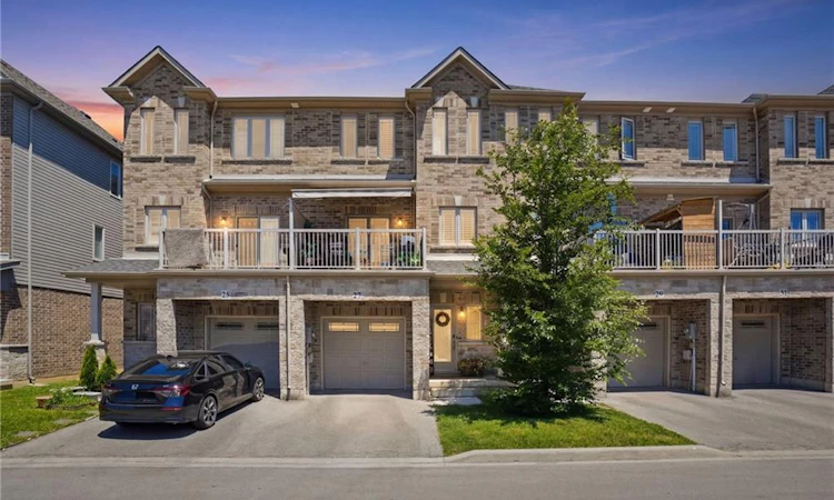 27 Crossings Way