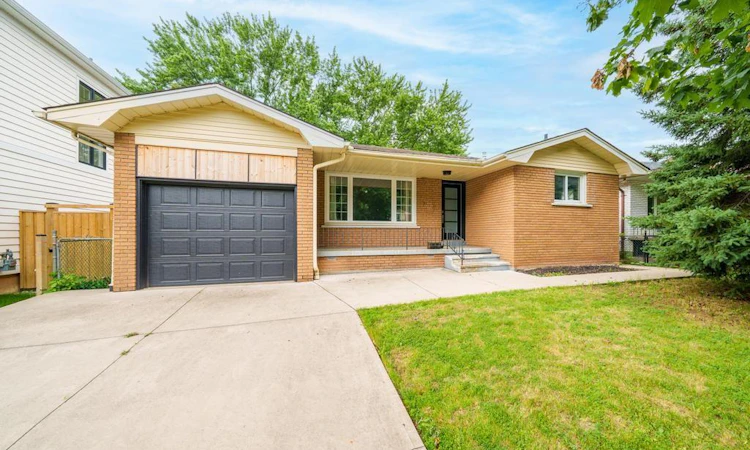 662 Montego Crescent