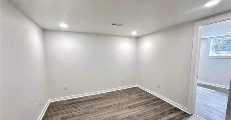 Lower-377 Jackson Street W, Hamilton, ON, L8P 1N2 - 4