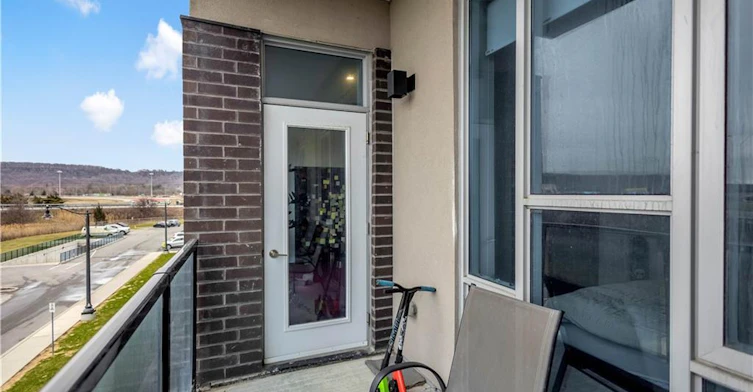 317-16 Concord Place, Grimsby, ON, L3M 4E8 - 17