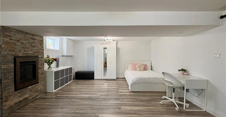 Lower-36 Gilbert Avenue, Hamilton, ON, L9G 1R4 - 7