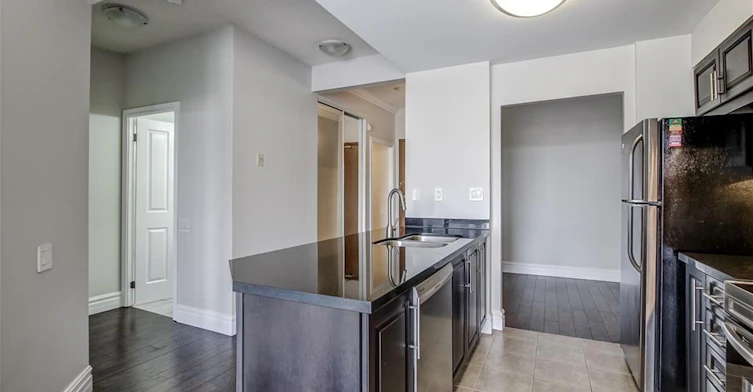 607-50 Old Mill Road, Oakville, ON, L6J 7W1 - 10