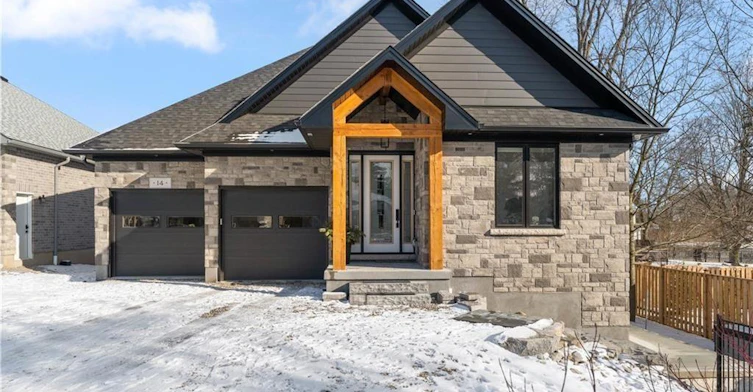 A-14 Gore Estate Court, North Dumfries, ON, N0B 1E0