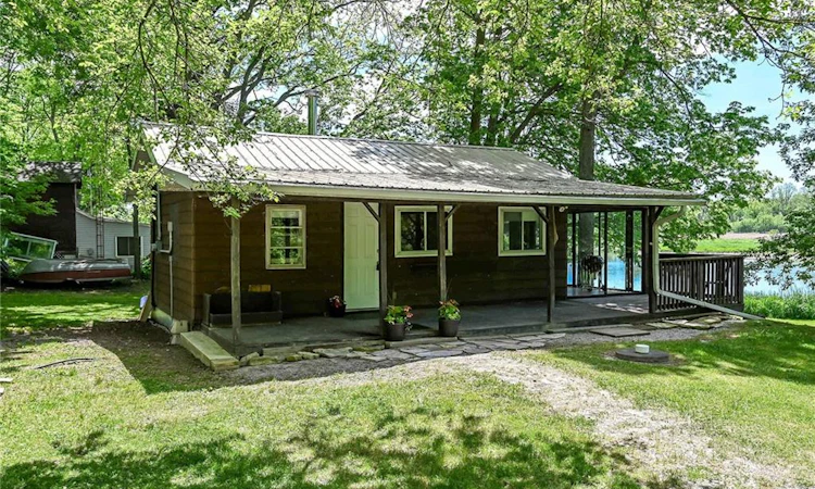 2 Townline Road E