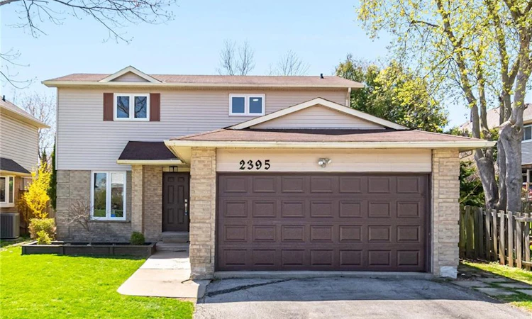 2395 Arnold Crescent