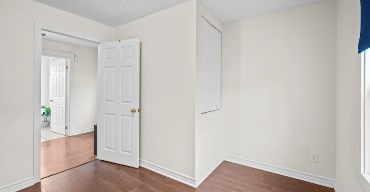 Upper-15 Melrose Avenue N, Hamilton, ON, L8L 6X3 - 8