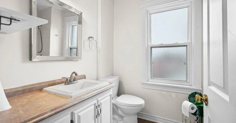 Upper-15 Melrose Avenue N, Hamilton, ON, L8L 6X3 - 13
