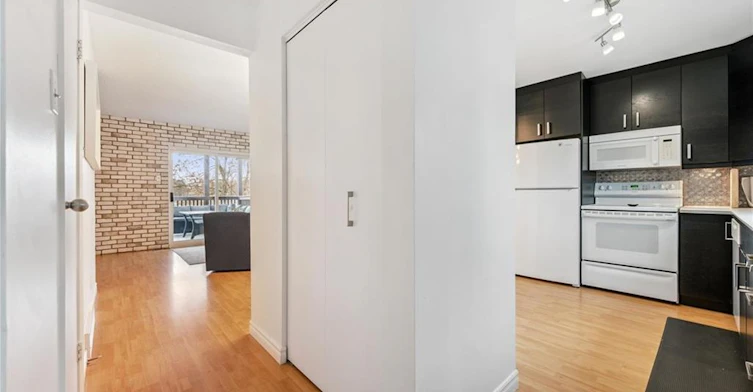 A-423 Cadbury Court, Waterloo, ON, N2K 3G7 - 6