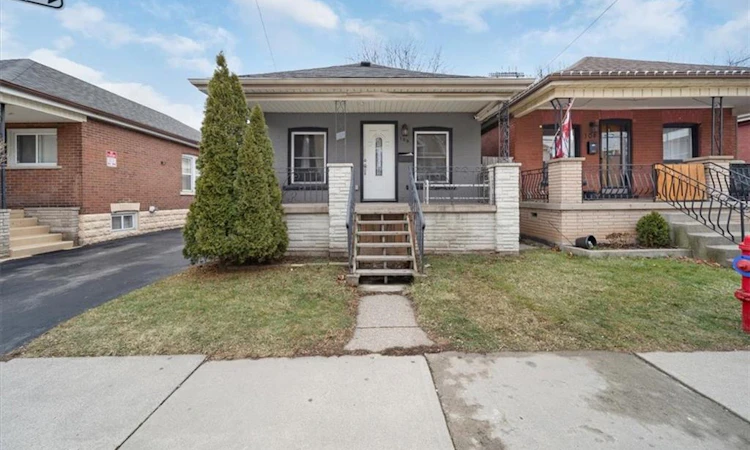 106 Lottridge Street