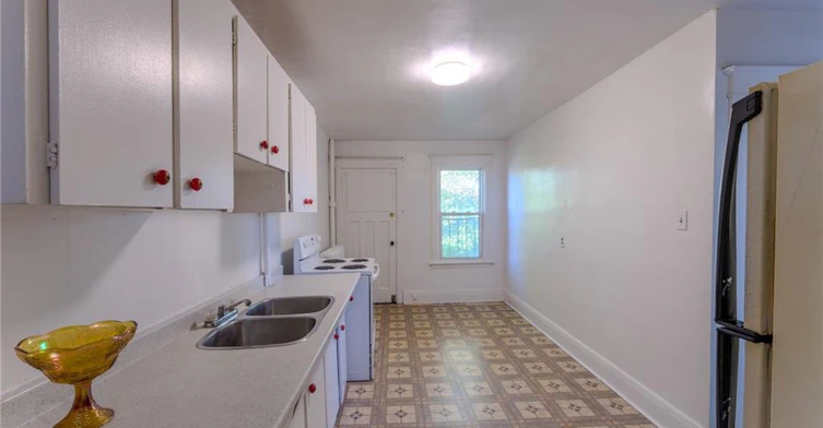2-1369 Main Street E, Hamilton, ON, L8K 1B8 - 10